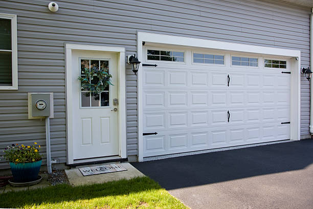 24/7 Emergency Garage Door Panel Replacement experts in Bad Axe, MI